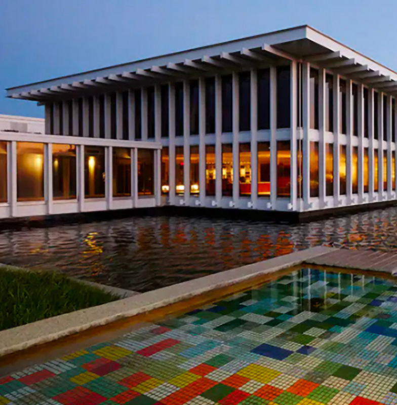 Exterior of the Johnson Controls office at Glendale